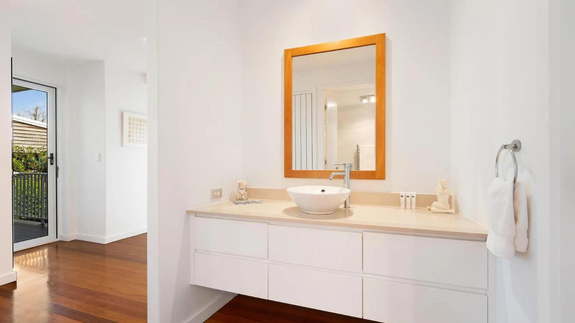 Iconic Noosa Beach House In Mcanally Drive Sunshine Beach